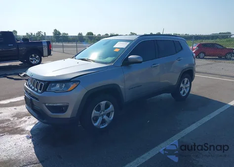 2018 Jeep Compass Latitude 4X4 z USA, uszkodzony, nr VIN 3C4NJDBB7JT112436